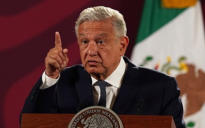 Mexican president doxes New York Times correspondent during press conference
