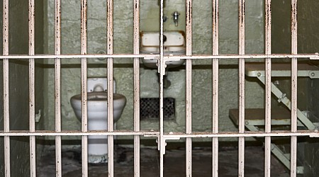 Mississippi Cop Charged After Forcing Inmate to Drink His Own Urine