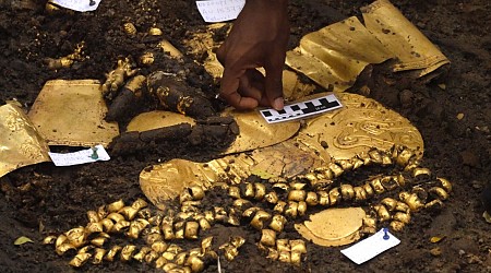 Gold Ensemble of 'Incalculable' Value Found in Tomb of Ancient Lord