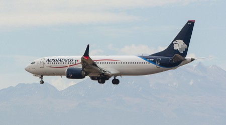 Aeromexico Boeing 737 MAX 8 Scrapes Wingtip During Go-Around At Mexico City International Airport