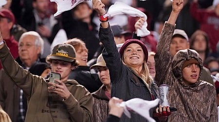 Top-ranked Gamecocks set the standard leading the NCAA in attendance