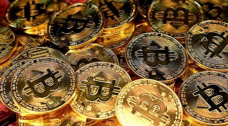 Le Bitcoin bat un nouveau record, avec un pic à plus de 70 000 $