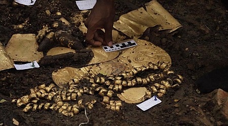 Ancient tomb found filled with gold treasure — and sacrificial victims
