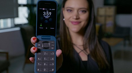 Can I Live With a Nokia Flip Phone in 2024? video - CNET