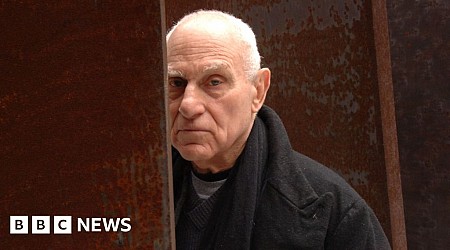'Poetic' and 'notorious' sculptor Serra dies