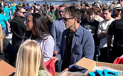 Kevin Bacon dances back to ‘Footloose’ high school