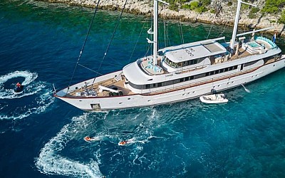 10 essential tips for first-time luxury yacht charterers