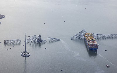 Clearing Baltimore's shipping channel won't be easy, will take at least weeks