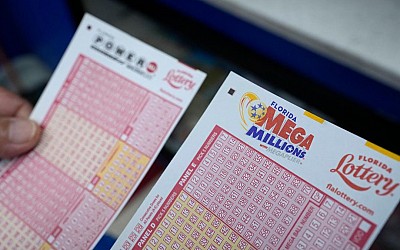 Jackpot der US-Lotterie Mega Millions macht Gewinner zum Milliardär
