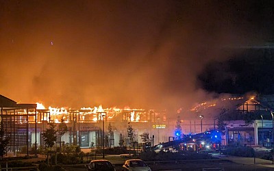 Isère. Incendie du centre commercial de Montbonnot-Saint-Martin: deux adolescents de 14 et 15 ans interpellés