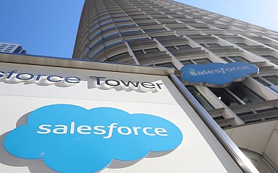 Salesforce stock rises on news that it's ditching its deal with Informatica