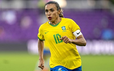 Marta: Brazil star to retire from international soccer