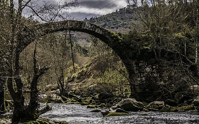 Es uno de los pueblos menos conocidos de Galicia, pero tiene mil años de historia y esconde una de las joyas de la arquitectura española