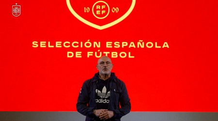 Cubarsí tira la puerta de la selección española