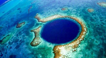 Amazing Facts About What’s At The Bottom Of The Great Blue Hole In Belize