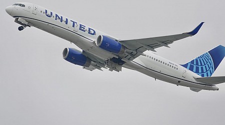 FAA steps up oversight at United as experts urge air travel remains safe