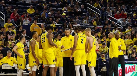Projecting Who's Staying, Who's Leaving from Michigan After Missing NCAA Tournament
