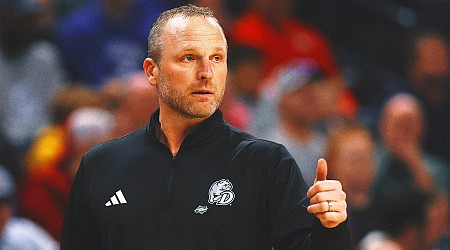West Virginia hires Drake's Darian DeVries as next men's basketball coach