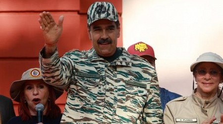 US restores oil sanctions on Venezuela as hopes dim for free election