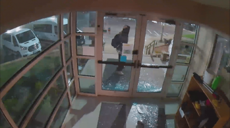 Watch: Vandal shatters doors at Kansas City daycare