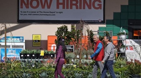 Massachusetts labor force grows amid signs hiring might be slowing