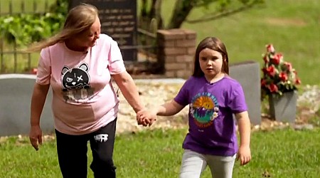 After a 7-year-old Alabama girl lost her mother, she started a lemonade stand to raise money for her headstone
