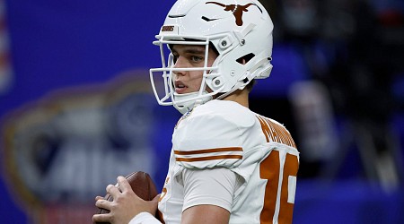 Arch Manning throws 75-yard TD pass in Texas football spring game