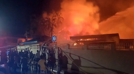Incendio consume Hospital de Roatán en Honduras