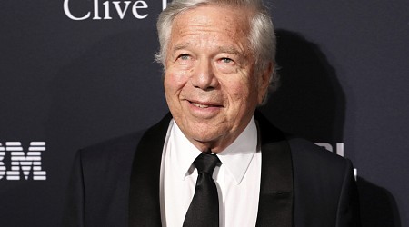 Patriots owner Robert Kraft ‘not comfortable supporting’ Columbia amid protests