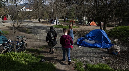 Supreme Court weighs whether cities can punish unhoused people for sleeping outside