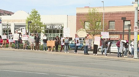 Protesters upset KCFD firefighter who killed 3, returned to work
