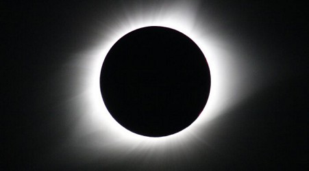 Dateline Totality: How local news outlets in the eclipse’s path are covering the covering