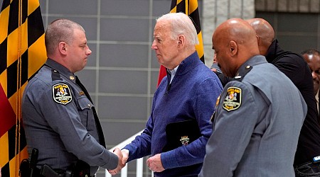Biden visits site of Baltimore's Francis Key Scott Bridge collapse