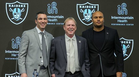 NFL Insider: Raiders 'Would Like to Trade Up' amid Aidan O'Connell, QB Draft Rumors