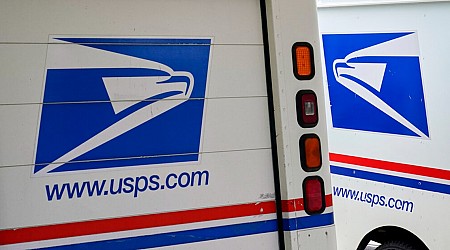 Mail carrier held at gunpoint during attempted robbery