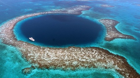 Taam Ja' Blue Hole – najgłębszy podmorski lej krasowy na świecie