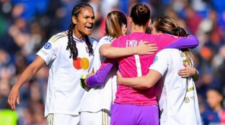 Lyon beat PSG to reach Women's Champions League final