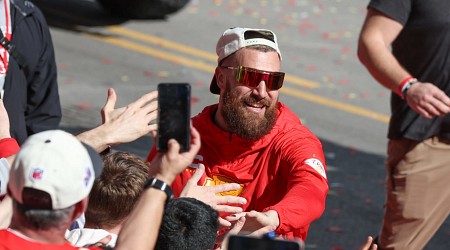 Travis Kelce Wasn't Going to Hold out for Chiefs Contract, Is 'So Fricking Thankful'