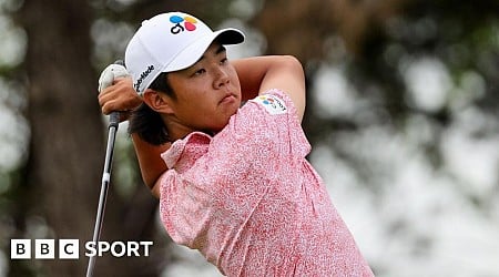 English teen Kim makes cut with Wallace one shot off lead