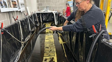 Archeologists find at least 8 more canoes on bottom of Lake Mendota, one 4,500 years old