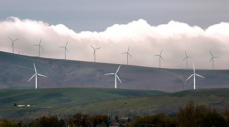 Massive wind farm proposal in Washington state gets new life from Gov. Jay Inslee