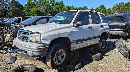 Junkyard Gem: 2003 Chevrolet Tracker