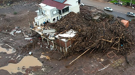 Brazil authorities warn of more floods, landslides as new rains hit south