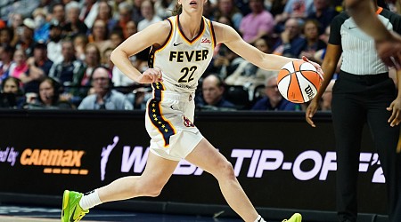 Caitlin Clark scores 20 in first WNBA game but Indiana lose to Connecticut