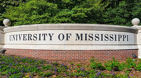 Tensions Rise at Ole Miss as Counter-Protesters Taunt Palestine Supporters With Star-Spangled Banner