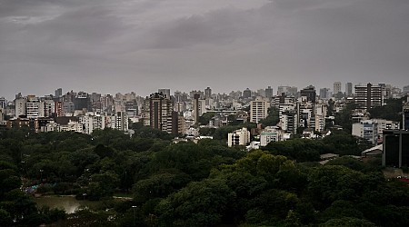 Fresh rains pound Brazil's flood-hit south as evacuations double