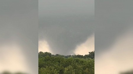 At least 1 person seriously injured after tornado sweeps through northern DC suburbs