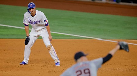 Texas Rangers SS Corey Seager exits game vs. Tigers with left hamstring tightness