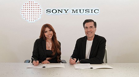 Yeri Mua Signs With Sony Music Mexico for First Album