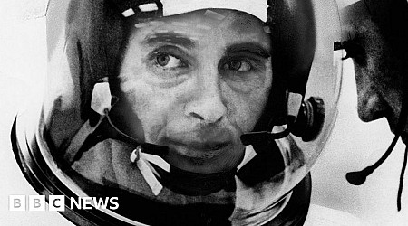 Nasa 'Earthrise' astronaut dies at 90 in plane crash